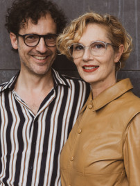 Etienne Frederiks und Susanne Klemm stehen für die Brillenmarke Suzy Glam.