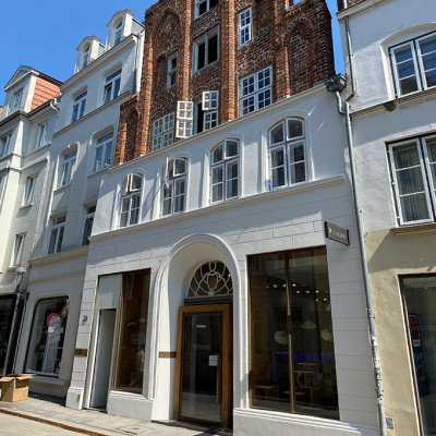 Fassade des Geschäfts von Colibri in Lübeck.